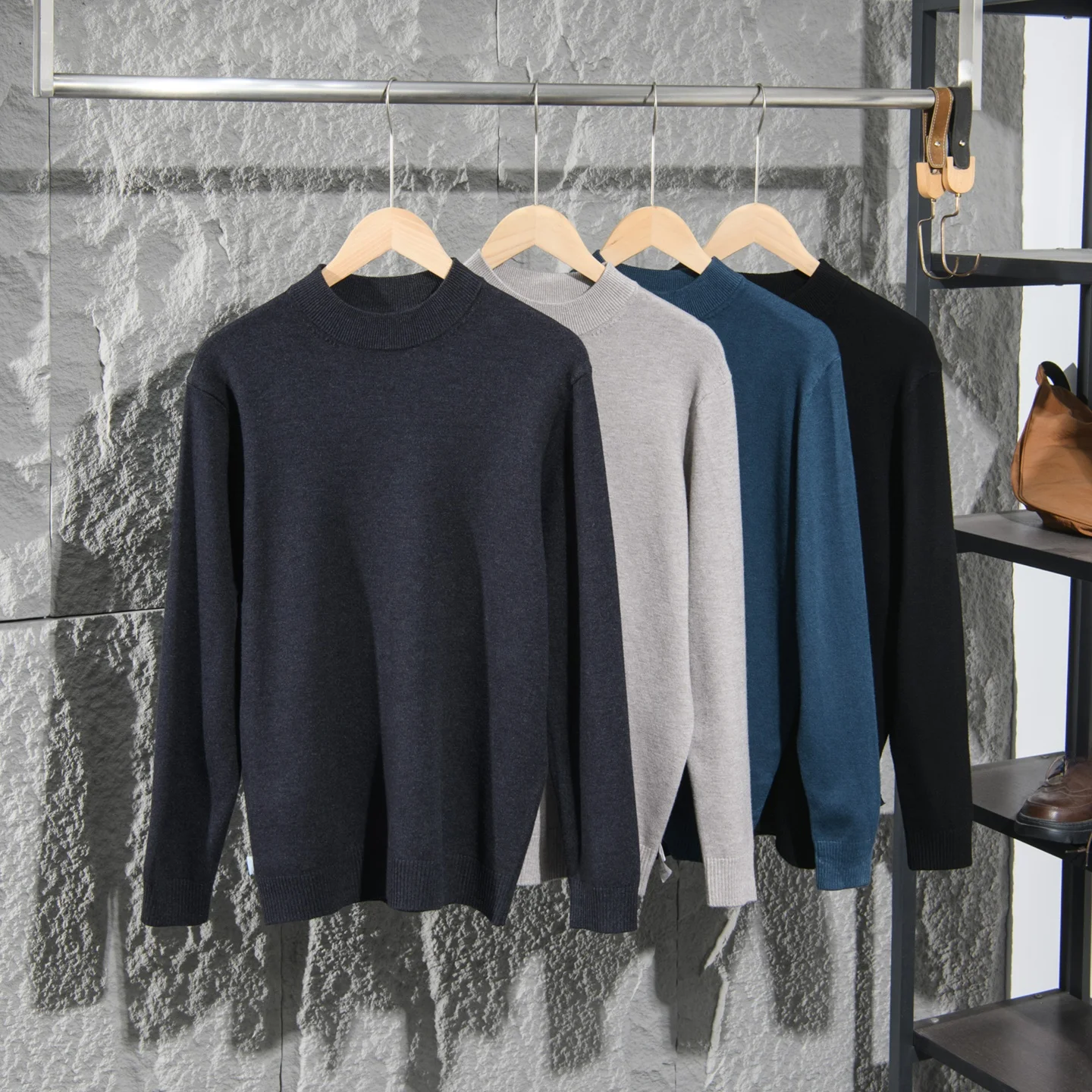 High-End Men's Mid-Neck Knitwear Casual Elastic Comfortable Polyester Fiber Long Sleeve Sweatshirt for Business And Daily Wear
High-End Men's Mid-Neck Knitwear Casual Elastic Comfortable Polyester Fiber Long Sleeve Sweatshirt for Business And Daily Wear