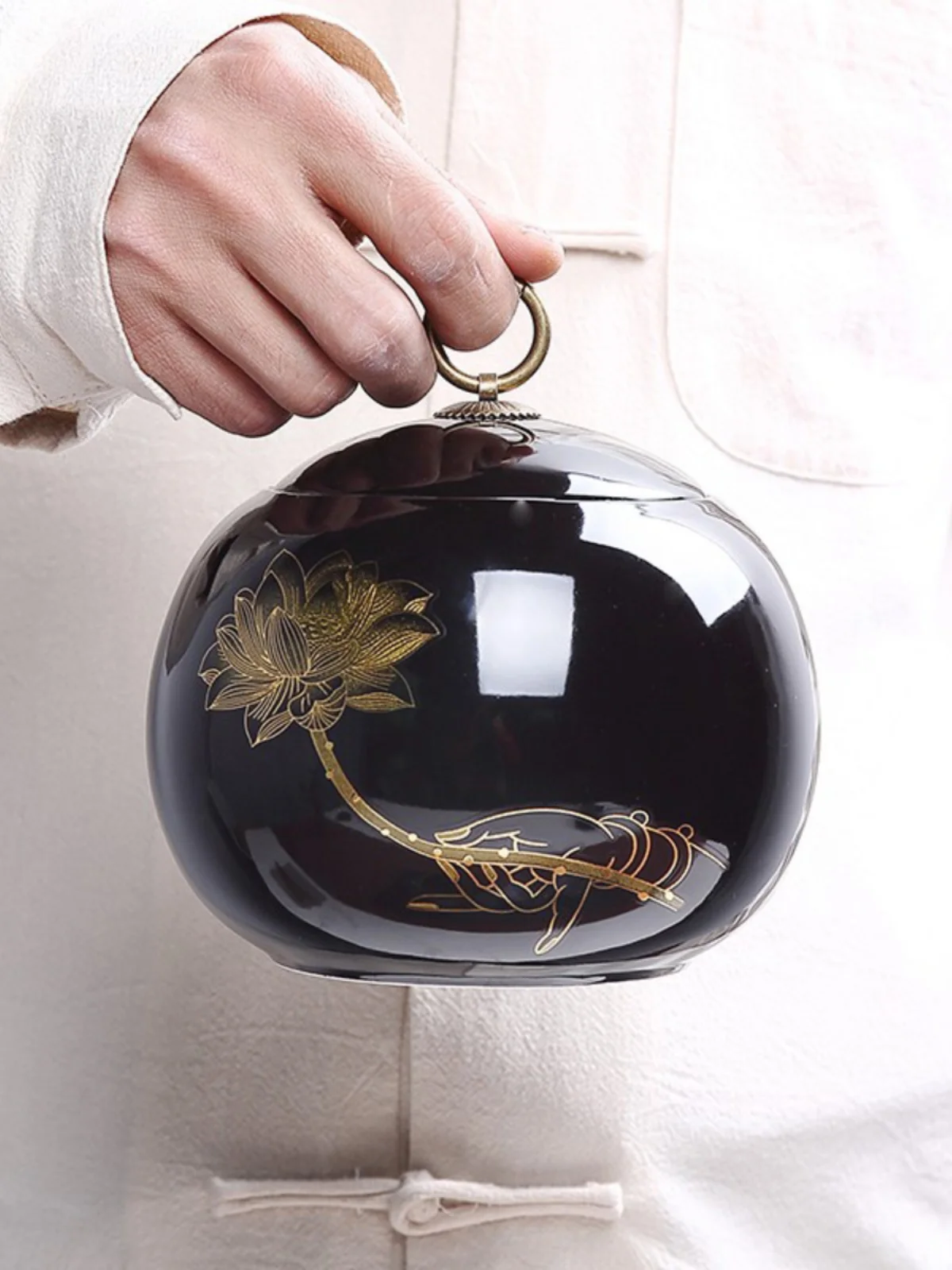 Pet urn bergamot lotus silver bamboo newspaper died safely funeral home cat and dog animal cremation box.
Pet urn bergamot lotus silver bamboo newspaper died safely funeral home cat and dog animal cremation box.