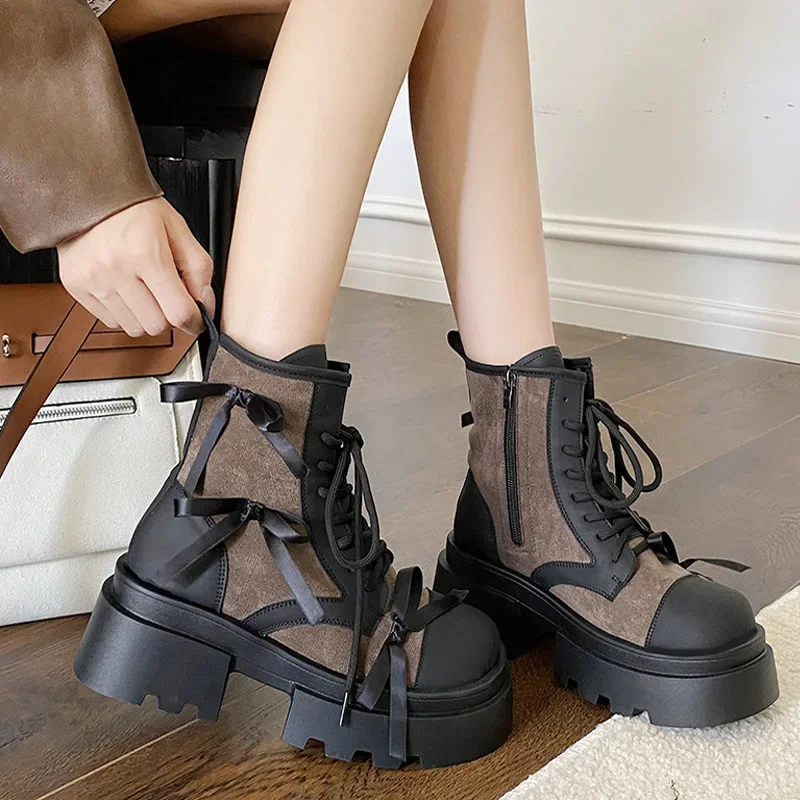 Autumn Chunky Heel Bow Side Zip Short Boots Female British Platform Retro Biker Boots Fashion Versatile Sandalias Women Shoes
Autumn Chunky Heel Bow Side Zip Short Boots Female British Platform Retro Biker Boots Fashion Versatile Sandalias Women Shoes