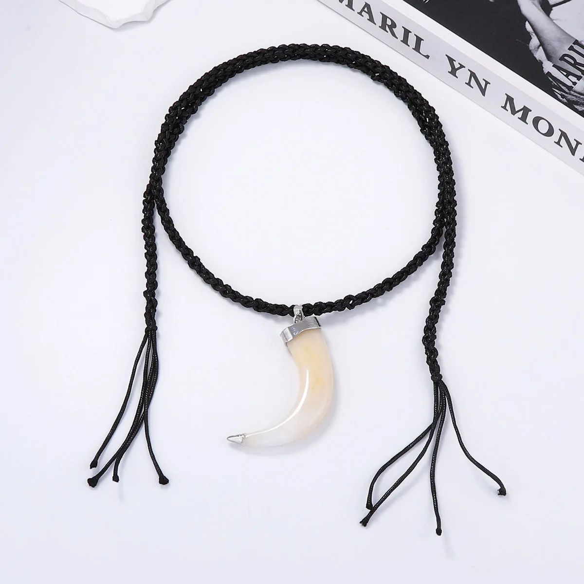 2025 New ZAA Resin Horn Pendant Necklaces for Women Vintage Rope Chains Choker Jewelry Necklace Accessories
2025 New ZAA Resin Horn Pendant Necklaces for Women Vintage Rope Chains Choker Jewelry Necklace Accessories