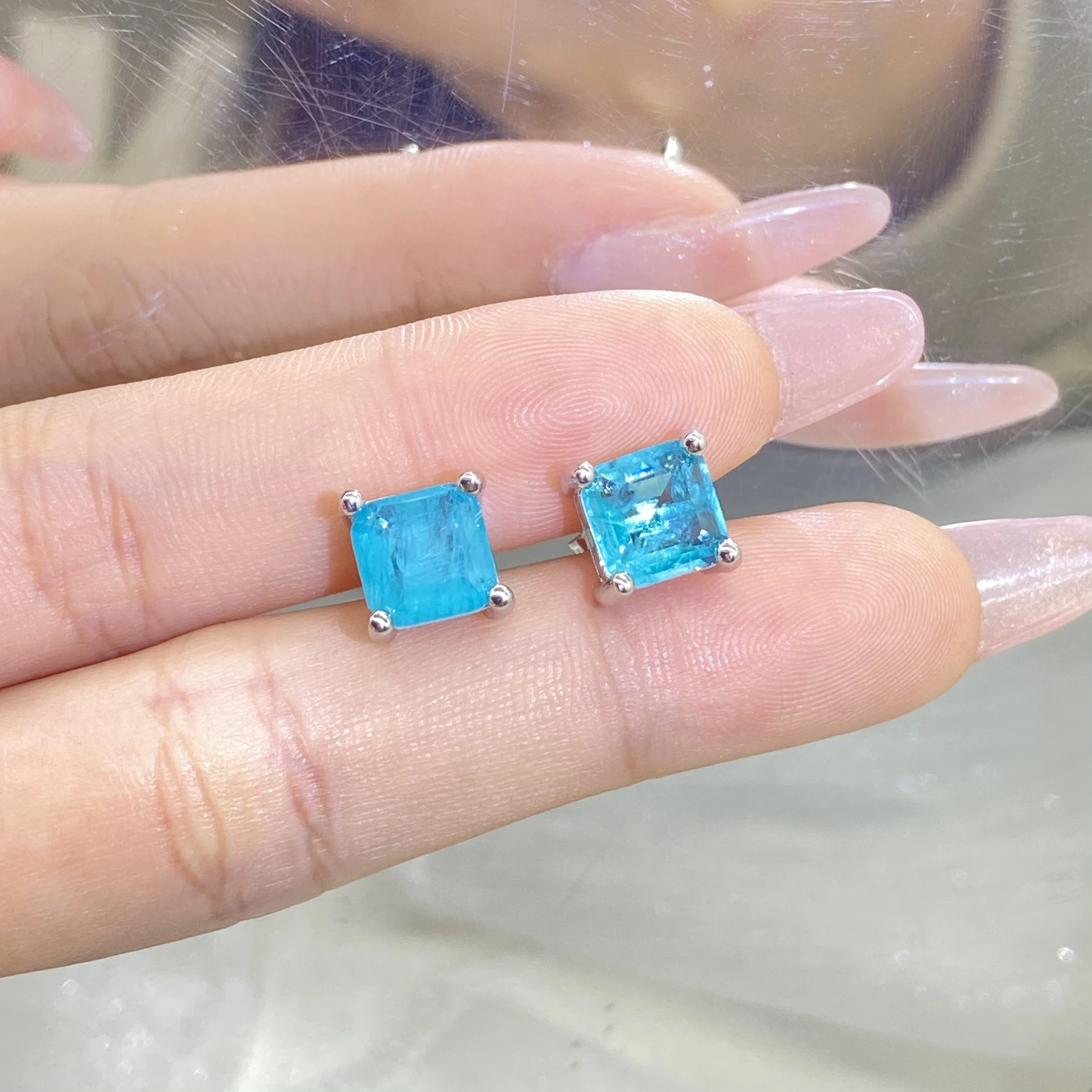 Luxurious Paraiba Square Sapphires and Diamonds Stud Earrings For Women Geometric Zircon Anniversary Gift Party Jewelry
Luxurious Paraiba Square Sapphires and Diamonds Stud Earrings For Women Geometric Zircon Anniversary Gift Party Jewelry
