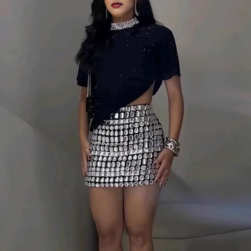 Fashion Casual Club Party 2 Piece Sets New Women Nightclub Glitter Sets Temperament Rhinestone Tops&Wrap Hips Mini Skirts Suits
Fashion Casual Club Party 2 Piece Sets New Women Nightclub Glitter Sets Temperament Rhinestone Tops&Wrap Hips Mini Skirts Suits
