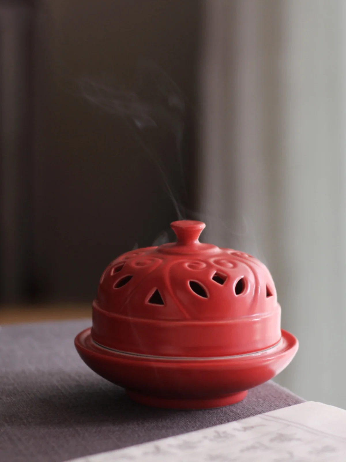 Jingdezhen Hand-carved Red Cerc Incense Burner Tea Ceremony Personalized Creative Home Indoor Incense Burner Retro Sle
Jingdezhen Hand-carved Red Cerc Incense Burner Tea Ceremony Personalized Creative Home Indoor Incense Burner Retro Sle