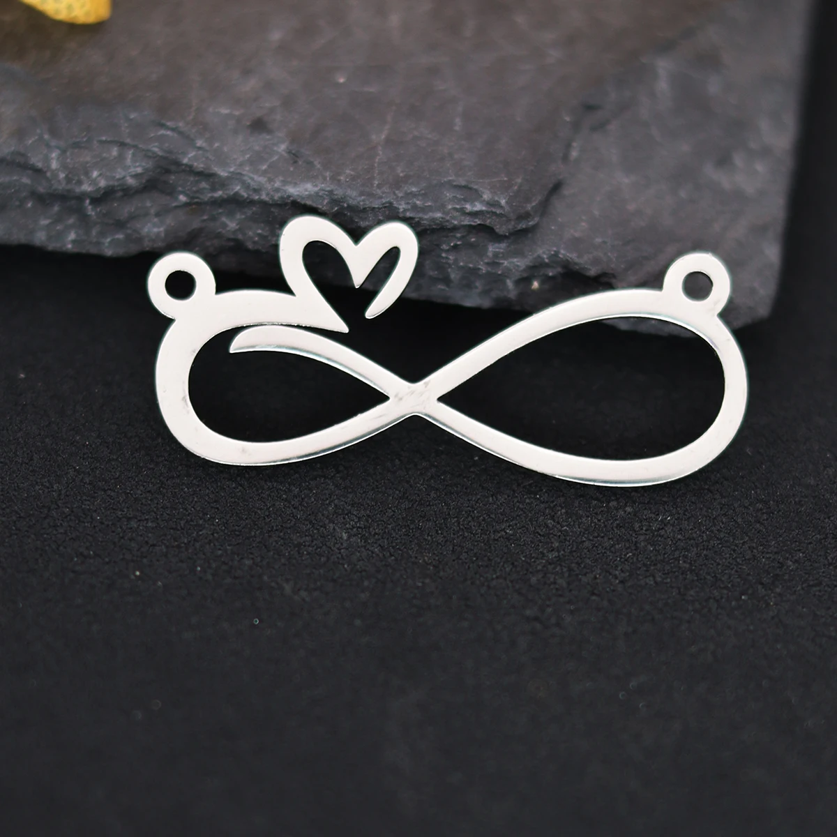 3pcs Stainless Steel Charms Classic Infinite 8 Heart Line Pendant Jewelry Making Necklace Bracelets Women Metal diy Accessories
3pcs Stainless Steel Charms Classic Infinite 8 Heart Line Pendant Jewelry Making Necklace Bracelets Women Metal diy Accessories