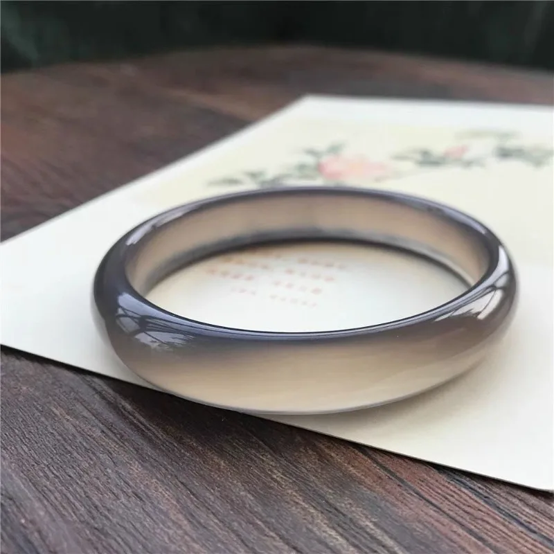 Natural Gray Chalcedony Bracelet, Classic Fashion and Elegant Temperament Versatile Jewelry
Natural Gray Chalcedony Bracelet, Classic Fashion and Elegant Temperament Versatile Jewelry