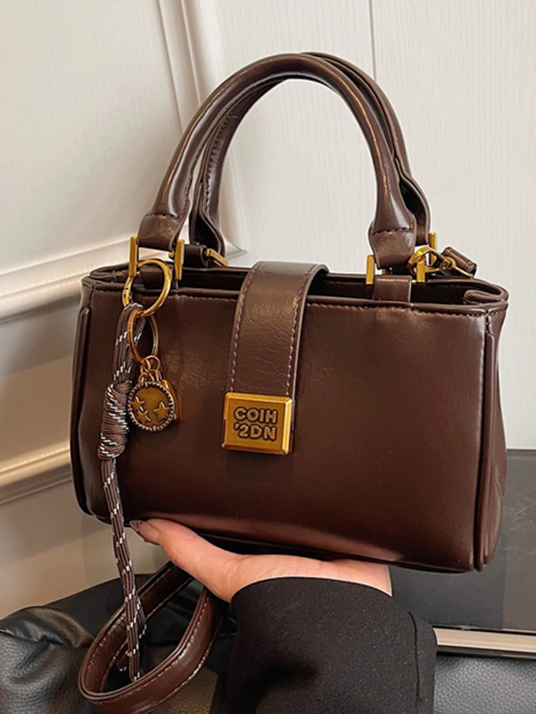 Vintage PU Leather Small Handbags Women Simple Versatile Commuter Crossbody Bag Female Fashion Shoulder Bags
Vintage PU Leather Small Handbags Women Simple Versatile Commuter Crossbody Bag Female Fashion Shoulder Bags