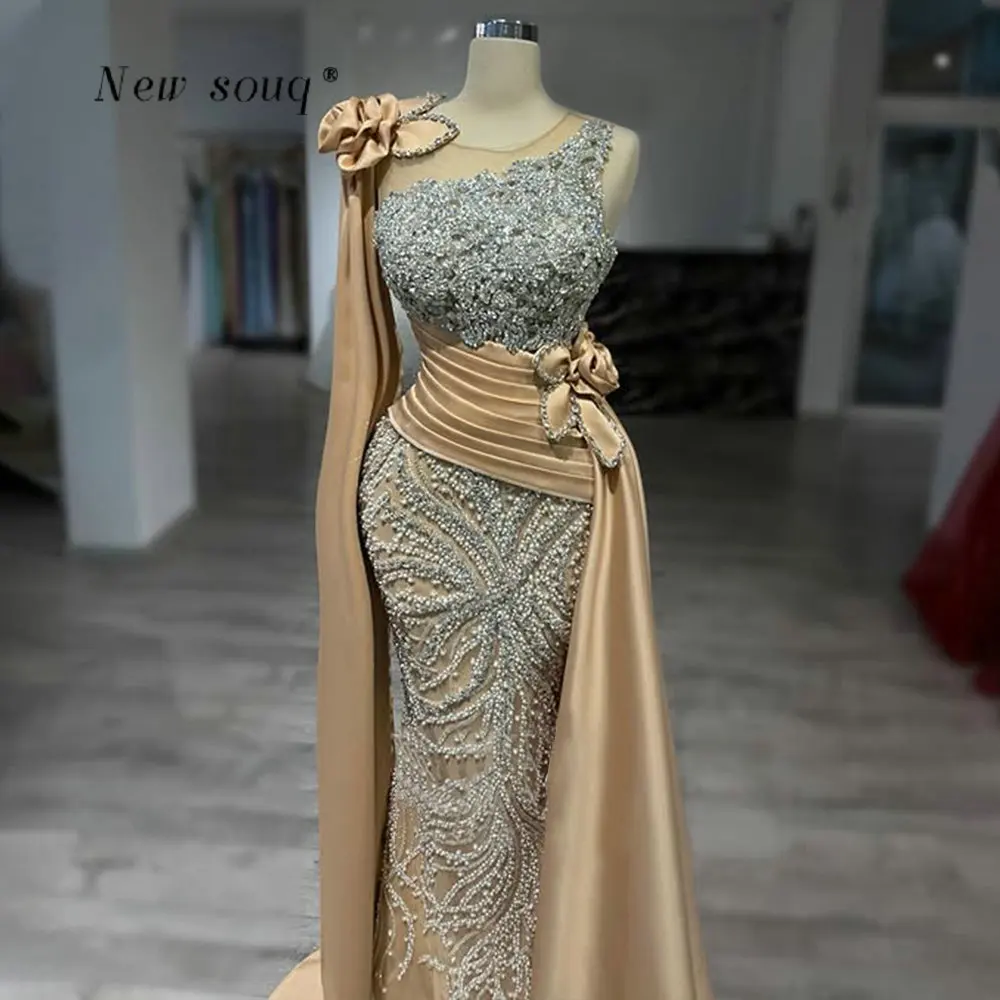 One Shoulder Cape Champagne Prom Dresses with Crystals Beaded Customized Formal Evening Gowns Elegant for Women Weddings Party
One Shoulder Cape Champagne Prom Dresses with Crystals Beaded Customized Formal Evening Gowns Elegant for Women Weddings Party