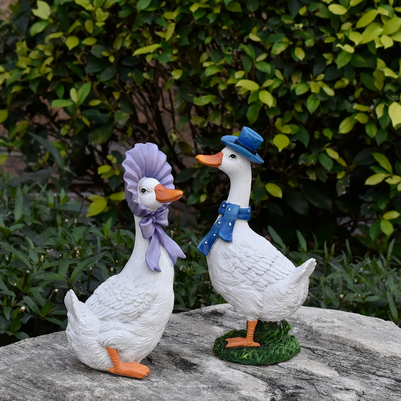 CZ resin couple duck gardening ornament outdoor lawn courtyard garden landscaping sculpture home decoration
CZ resin couple duck gardening ornament outdoor lawn courtyard garden landscaping sculpture home decoration