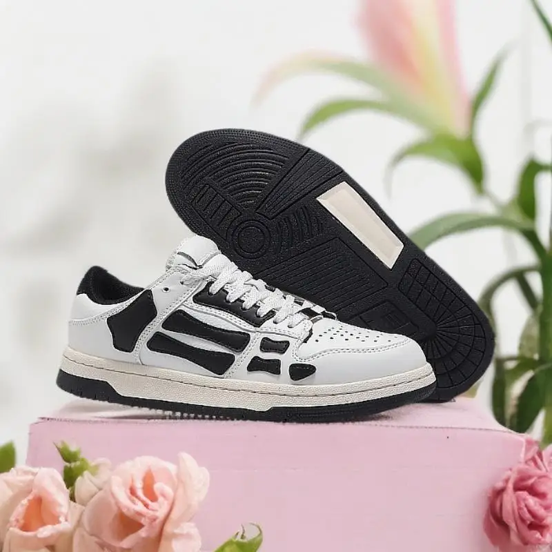 Autumn Men's Shoes Original Casual Shoes Soft soled Color blocked Sports Shoes Trendy Low cut Breathable Non slip Board Shoes
Autumn Men's Shoes Original Casual Shoes Soft soled Color blocked Sports Shoes Trendy Low cut Breathable Non slip Board Shoes