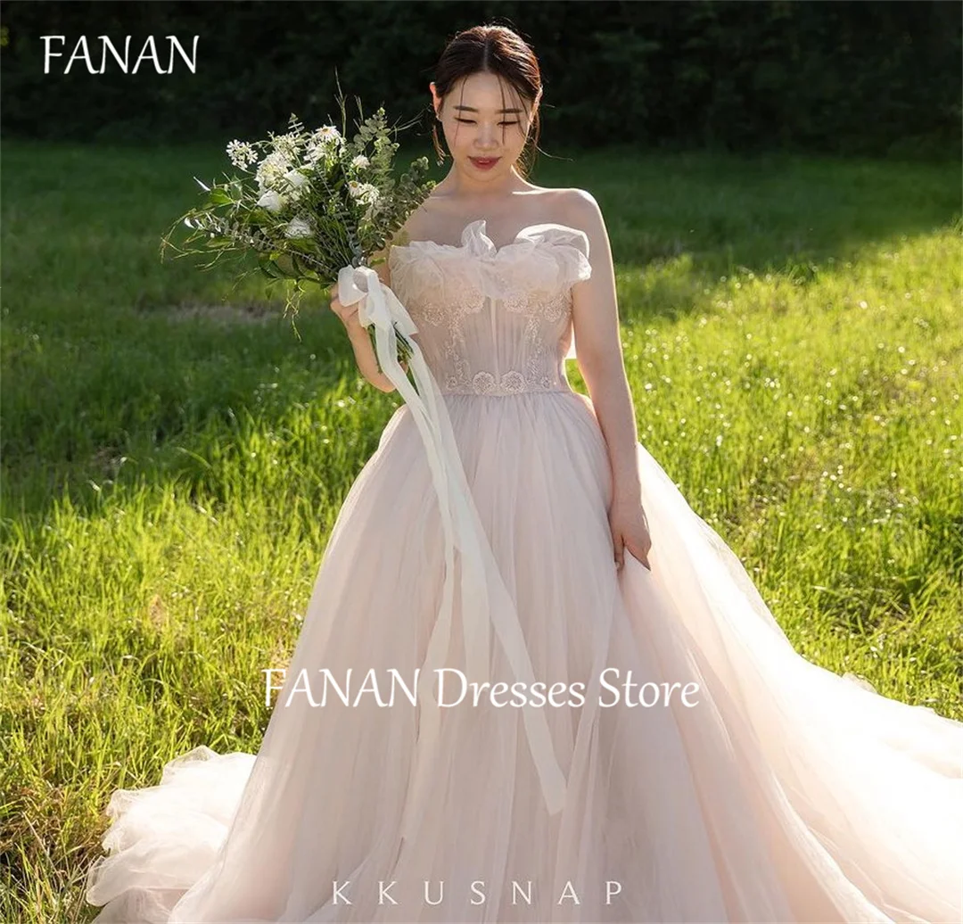 FANAN Korea Ivory Strapless Simple Wedding Dresses 웨딩드레스 A-Line Princess Sleeveless Tulle Ruffles Made Bride Gowns Plus Size
FANAN Korea Ivory Strapless Simple Wedding Dresses 웨딩드레스 A-Line Princess Sleeveless Tulle Ruffles Made Bride Gowns Plus Size