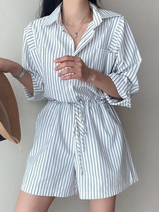 Повседневный полосатый утягивающий комбинезон Dongdaemun, корейский универсальный комбинезон с воротником и прямыми штанинами с высокой талией
Повседневный полосатый утягивающий комбинезон Dongdaemun, корейский универсальный комбинезон с воротником и прямыми штанинами с высокой талией