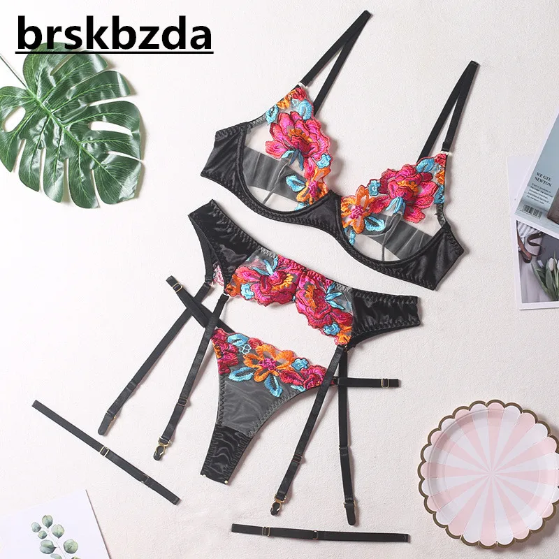 Комплект нижнего белья Brskbzda из 3 предметов, кружевной комплект с бюстгальтером, Женский комплект нижнего белья с цветочной вышивкой и трусиками, женский черный сексуальный бюстгальтер, изящная женская одежда
Комплект нижнего белья Brskbzda из 3 предметов, кружевной комплект с бюстгальтером, Женский комплект нижнего белья с цветочной вышивкой и трусиками, женский черный сексуальный бюстгальтер, изящная женская одежда