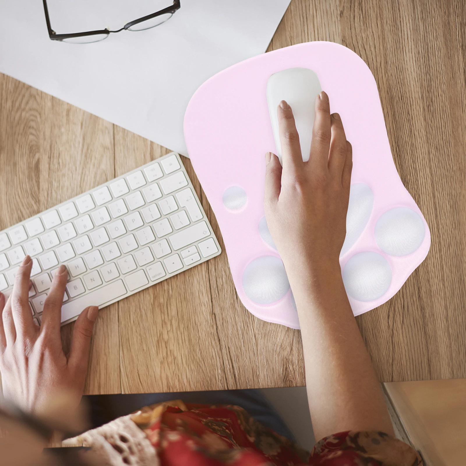 Cat Paw Mouse Pad Silicone Ergonomic Anti Slip Wrist Rest For Computer Home Office Mousepad Non Slip Cute Kitten Design 
Cat Paw Mouse Pad Silicone Ergonomic Anti Slip Wrist Rest For Computer Home Office Mousepad Non Slip Cute Kitten Design