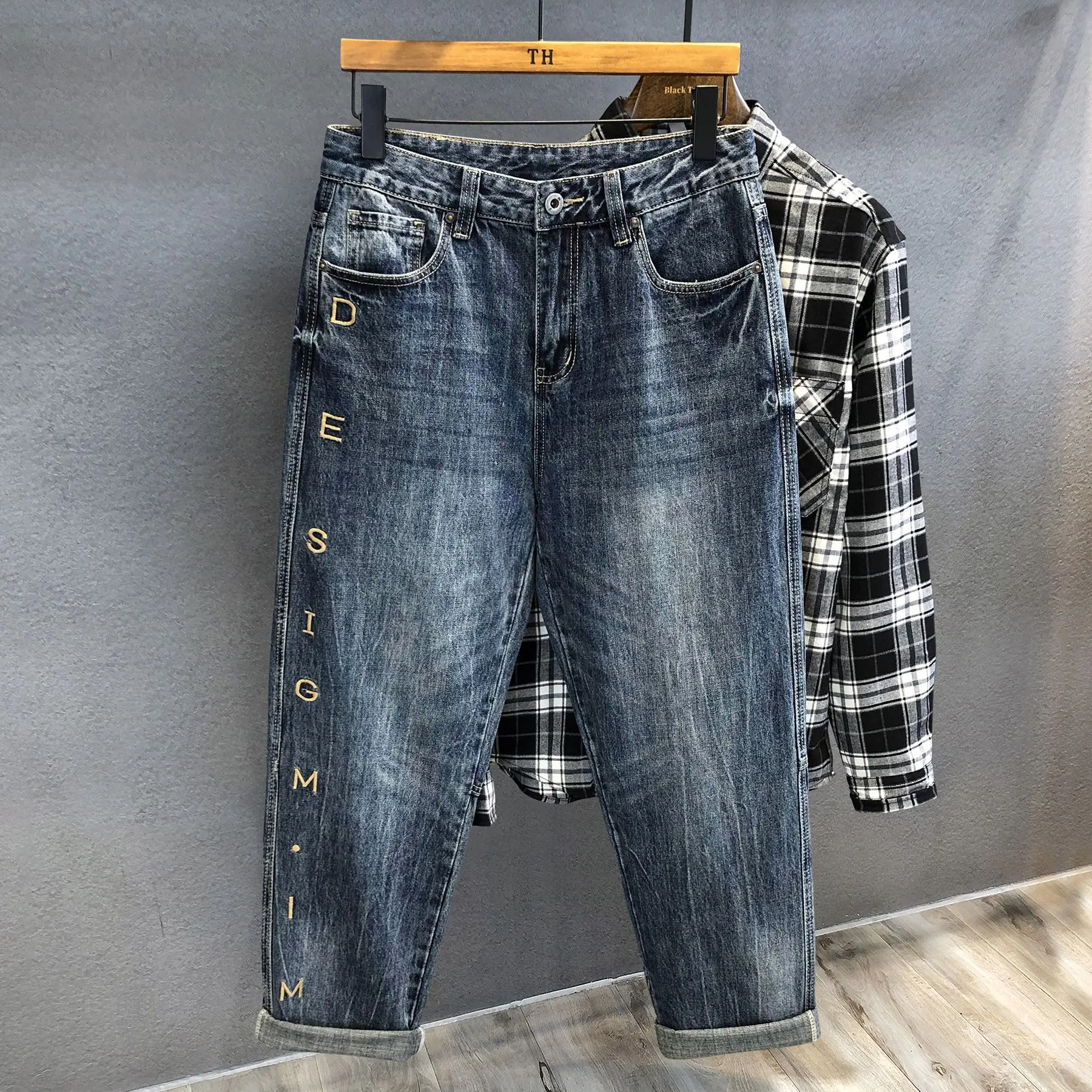 Мужские джинсы премиум-класса 2025: Новинка весна-осень, зауженный крой, повседневные, с вышивкой, модные, прямые, на молнии, средней посадки
Мужские джинсы премиум-класса 2025: Новинка весна-осень, зауженный крой, повседневные, с вышивкой, модные, прямые, на молнии, средней посадки