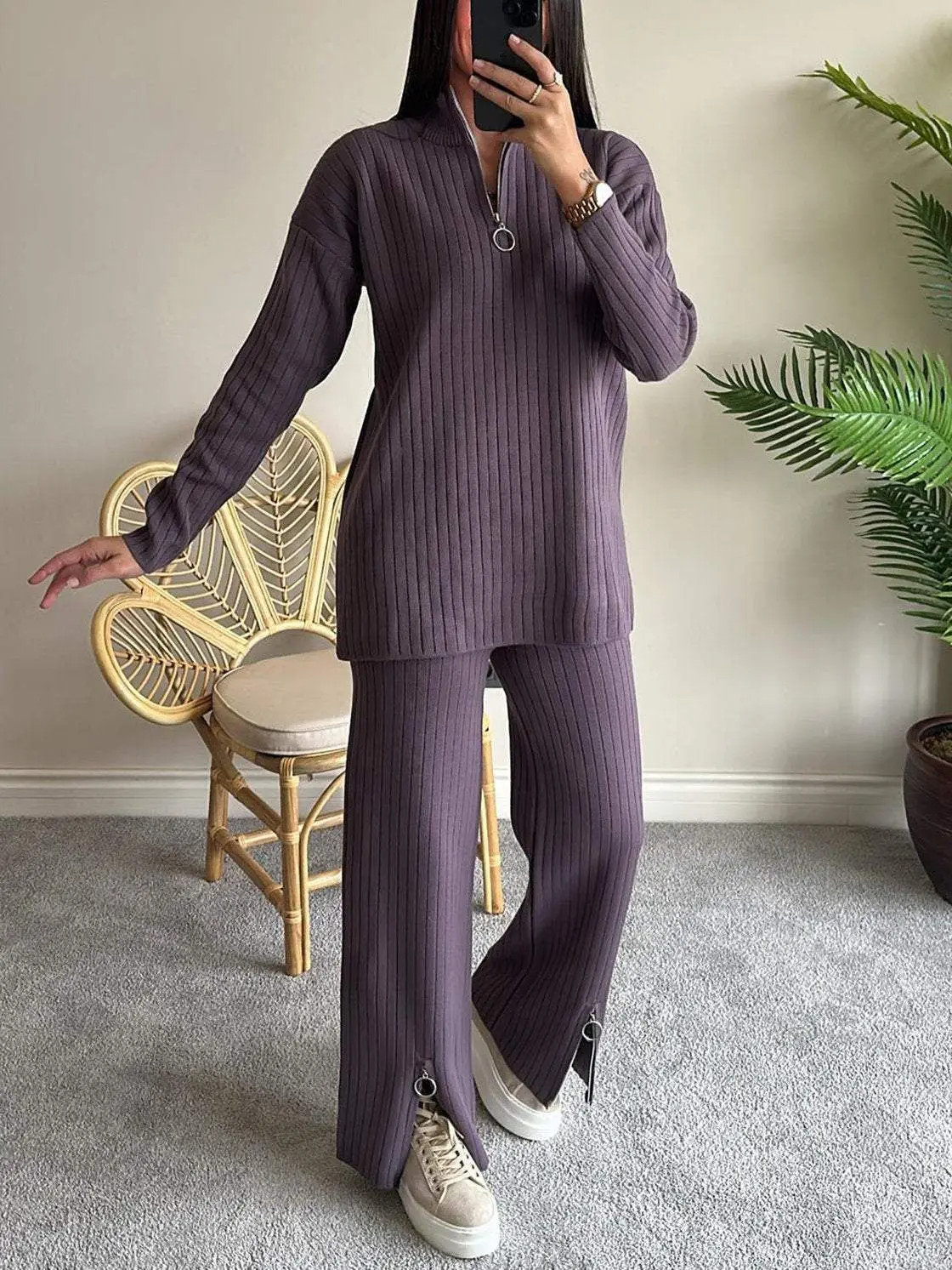 Autumn 2025 New Women's Solid Color Zipper Knit Set High Neck Ribbed Home Wear Two-Piece Set
Autumn 2025 New Women's Solid Color Zipper Knit Set High Neck Ribbed Home Wear Two-Piece Set