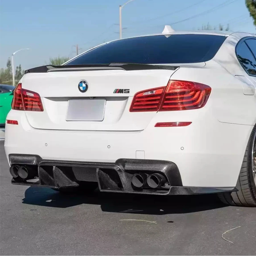 For BMW 5 Series M5 F10 F18 Carbon Fiber Back lip Car Rear Bumper Diffuser Rear Splitters Spoiler Back lip body kit
For BMW 5 Series M5 F10 F18 Carbon Fiber Back lip Car Rear Bumper Diffuser Rear Splitters Spoiler Back lip body kit