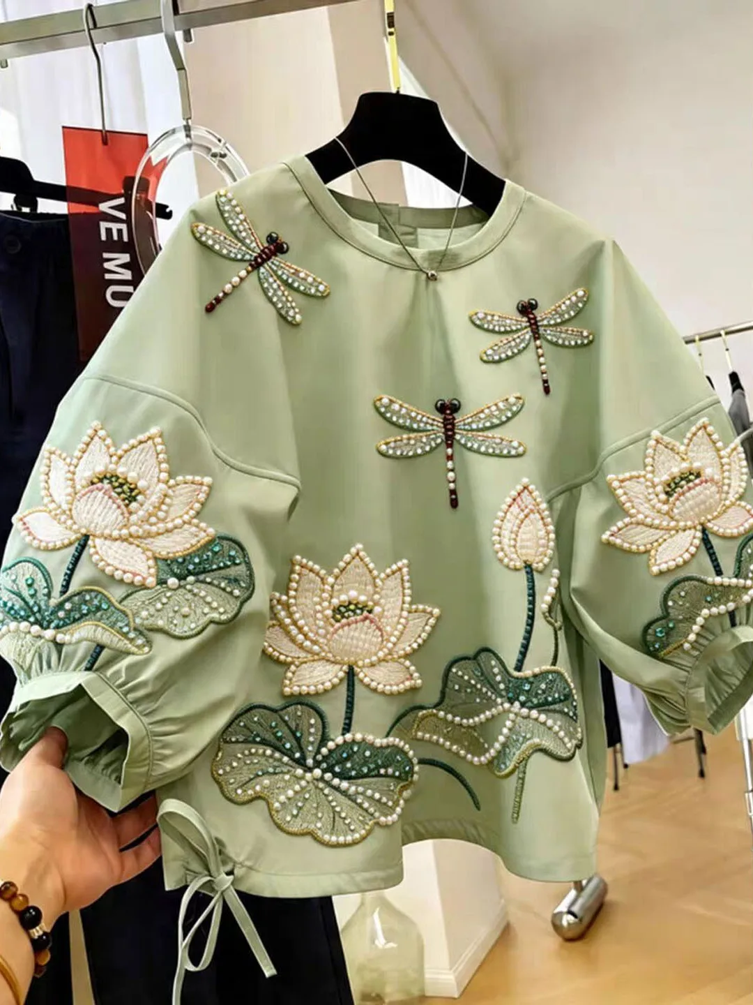 Large Size Embroidered Print Women's Shirt Short Sleeve round Neck Casual Fashion Korean Style Green Color Versatile Inner Wear
Large Size Embroidered Print Women's Shirt Short Sleeve round Neck Casual Fashion Korean Style Green Color Versatile Inner Wear