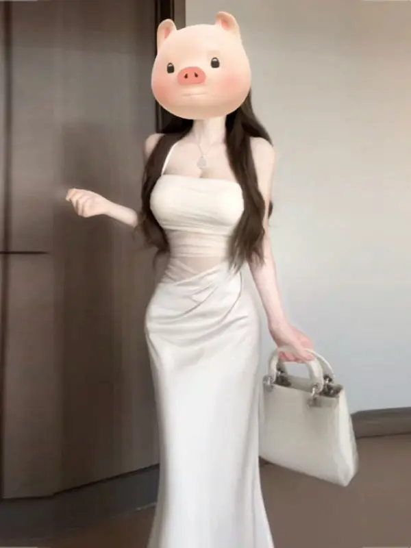 Sexy Halter Neck Bodycon Dress Show off Waist And Hips Long Tail Skirt Hot And Spicy Summer 2026 Women's Fashion Dress
Sexy Halter Neck Bodycon Dress Show off Waist And Hips Long Tail Skirt Hot And Spicy Summer 2026 Women's Fashion Dress