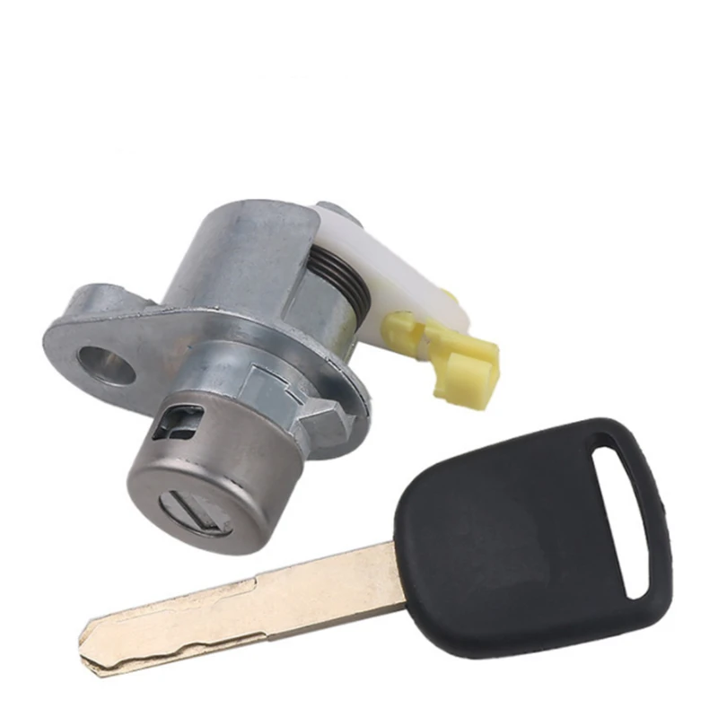 FLYBETTTER OEM, цилиндрический замок для багажника Honda Spirior/Inspire с ключом 1 шт.
FLYBETTTER OEM, цилиндрический замок для багажника Honda Spirior/Inspire с ключом 1 шт.