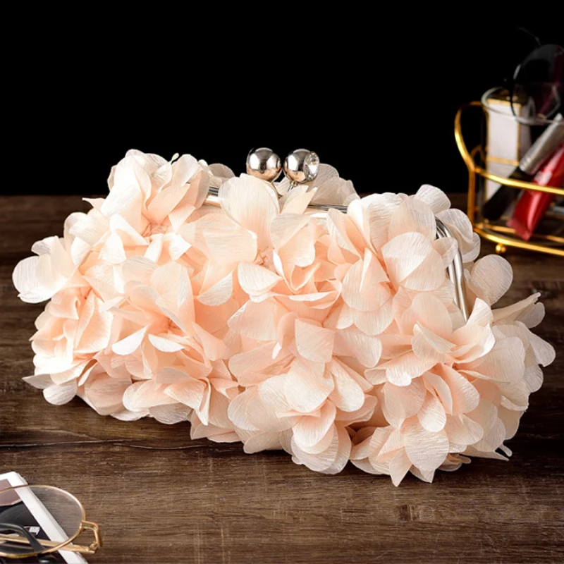 New Flower Evening Party Bag Bride Fashion Show Clutch Bag Women Bag High Quality Clip Shell Bag 
New Flower Evening Party Bag Bride Fashion Show Clutch Bag Women Bag High Quality Clip Shell Bag