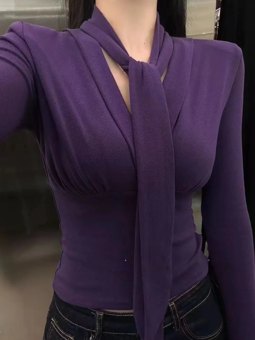 Корейская женская футболка с V-образным вырезом и длинным рукавом в стиле тай-дай, облегающая, универсальная, базовый слой, модная, осенняя новинка
Корейская женская футболка с V-образным вырезом и длинным рукавом в стиле тай-дай, облегающая, универсальная, базовый слой, модная, осенняя новинка