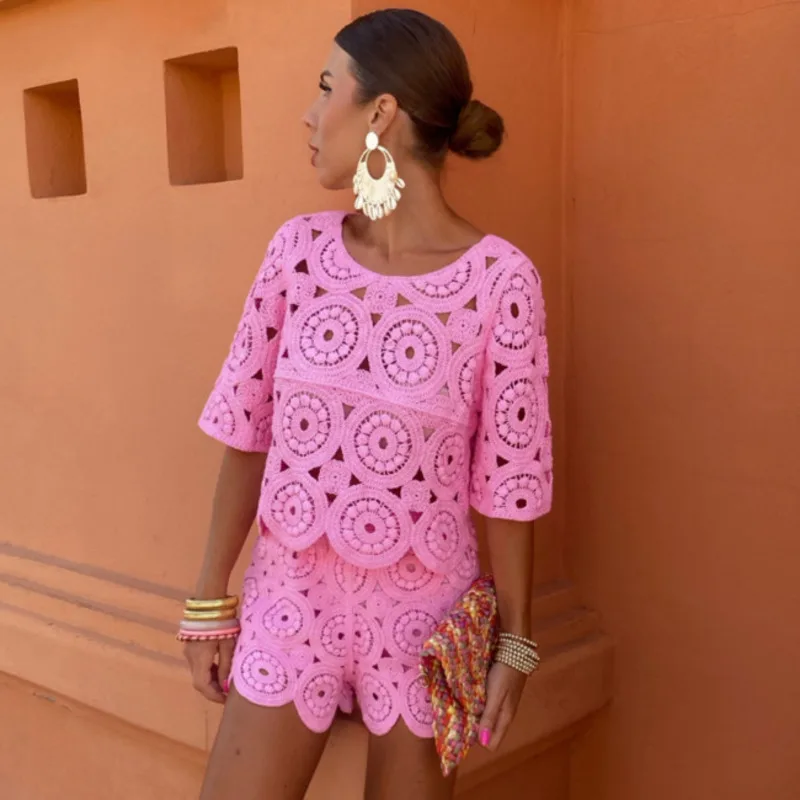 Elegant Crochet Hook Flower Hollow Loose Shorts Set Women Casual O Neck Short Sleeves Tee Suit Summer Lady 2024 New Short Suits
Elegant Crochet Hook Flower Hollow Loose Shorts Set Women Casual O Neck Short Sleeves Tee Suit Summer Lady 2024 New Short Suits
