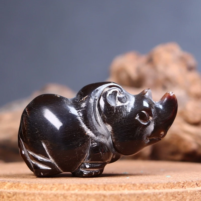 Antique Ox Small , High-Quality Imitation Hairy Rhinoceros Horn Pendant
Antique Ox Small , High-Quality Imitation Hairy Rhinoceros Horn Pendant