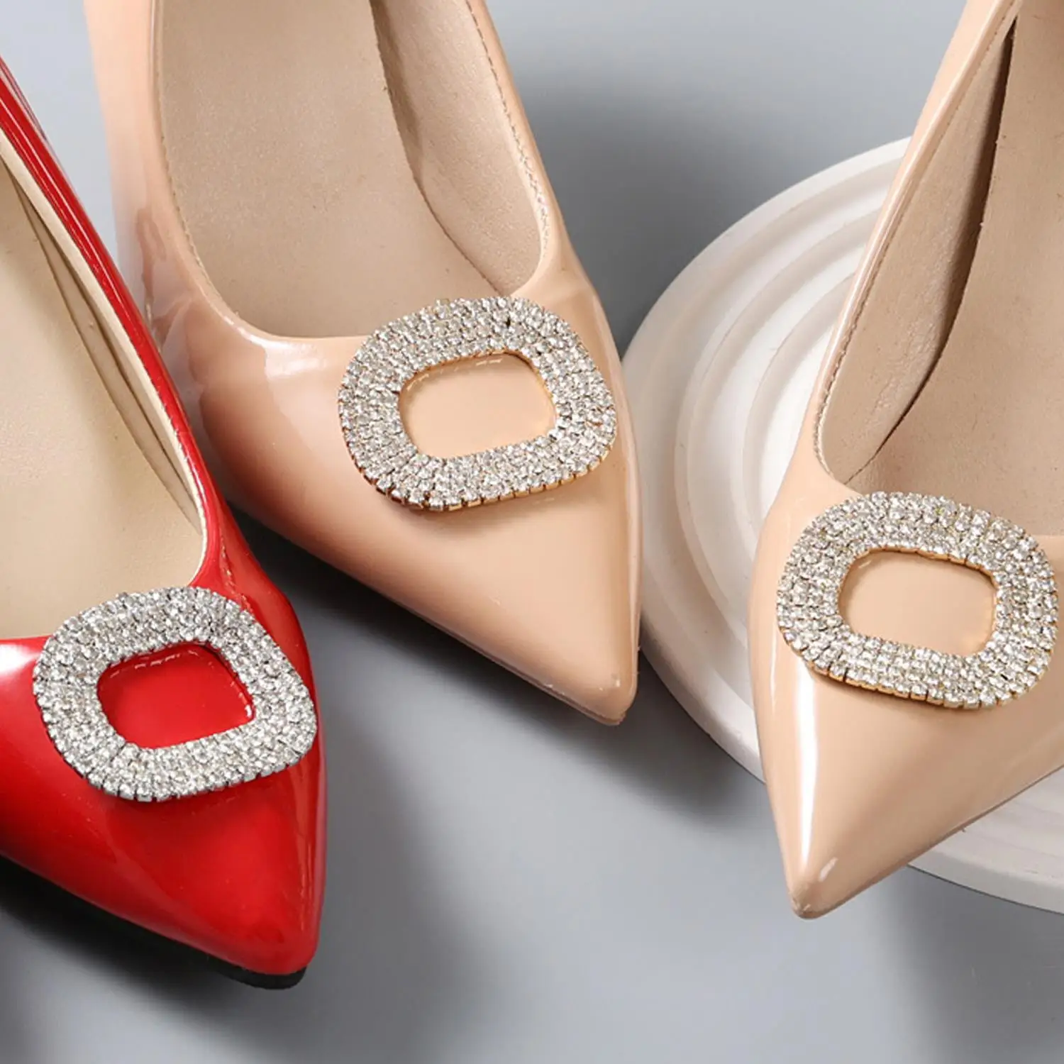 1PC Luxury Shoe Clips Charms Wedding Bride Shoes Decoration Women High Heel Charms Shoes Buckle Crystal Shoe Accessories
1PC Luxury Shoe Clips Charms Wedding Bride Shoes Decoration Women High Heel Charms Shoes Buckle Crystal Shoe Accessories