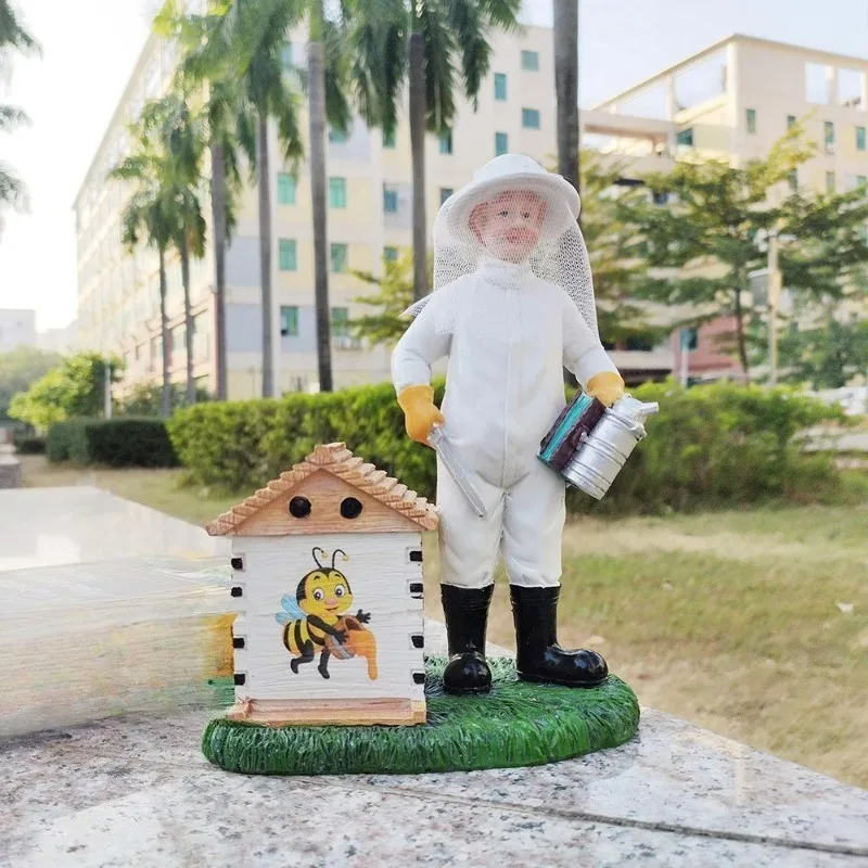 Beekeeper Honey Extraction Display Resin Home Office Desktop Ornament Crafts
Beekeeper Honey Extraction Display Resin Home Office Desktop Ornament Crafts