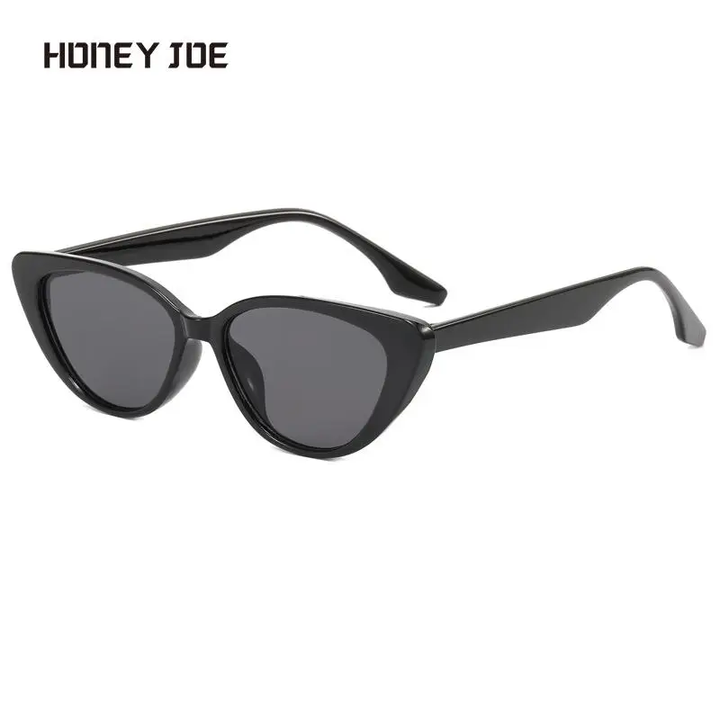 Retro Vintage Cat Eye Sunglasses Men Women Outdoor Beach Holiday Eyewear Shades Small Black Trendy UV400 Fashion
Retro Vintage Cat Eye Sunglasses Men Women Outdoor Beach Holiday Eyewear Shades Small Black Trendy UV400 Fashion