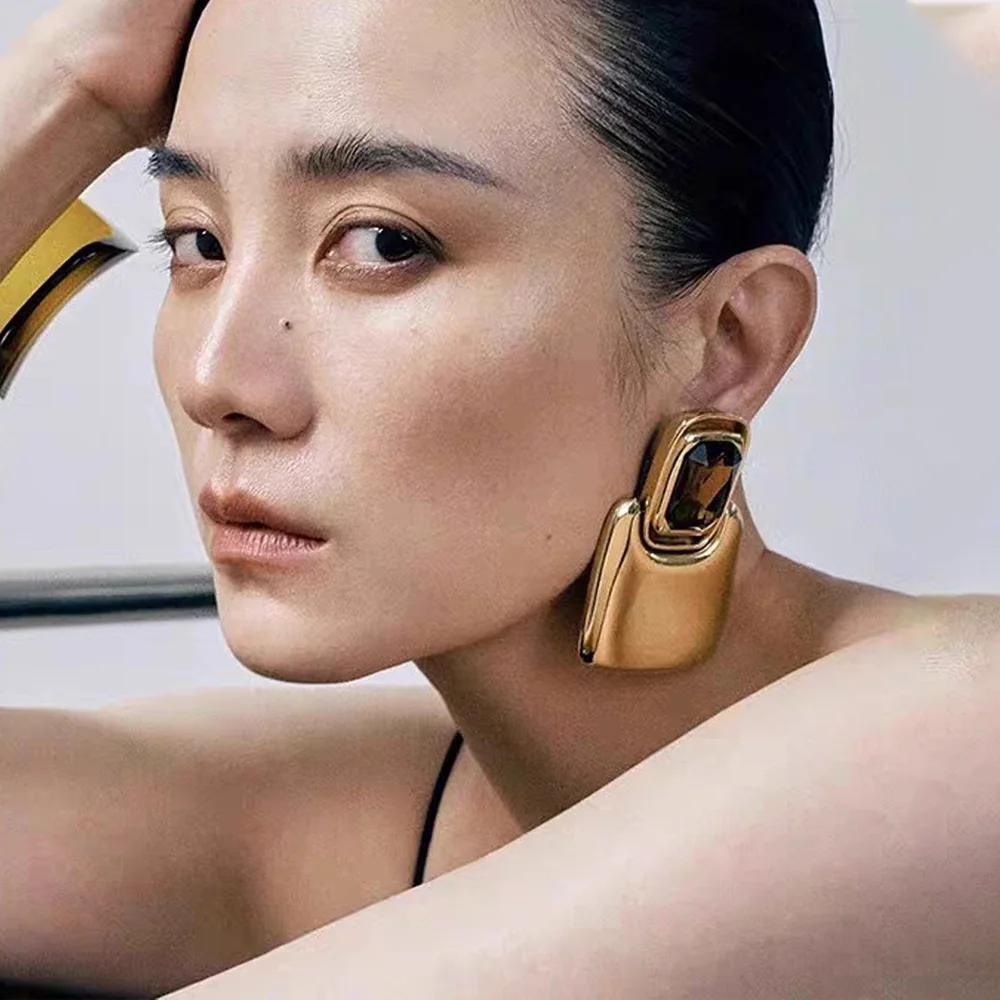Gold Color Earrings for African Women Large Geometric Exaggerated Design Earrings Fashion Jewelry Accessory Wedding Party Gift
Gold Color Earrings for African Women Large Geometric Exaggerated Design Earrings Fashion Jewelry Accessory Wedding Party Gift