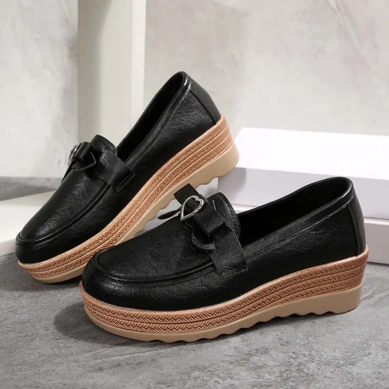 Женские одинарные туфли на толстой подошве, увеличивающие рост, с круглым носком, удобная мягкая поверхность, повседневные кожаные туфли с низким берцем, простые лоферы
Женские одинарные туфли на толстой подошве, увеличивающие рост, с круглым носком, удобная мягкая поверхность, повседневные кожаные туфли с низким берцем, простые лоферы