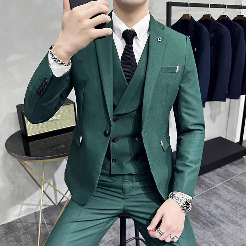 High-quality Wedding Suit Men's New Korean Version Slim Suit Three-piece Solid Color Temperament Style Green Suits Man
High-quality Wedding Suit Men's New Korean Version Slim Suit Three-piece Solid Color Temperament Style Green Suits Man