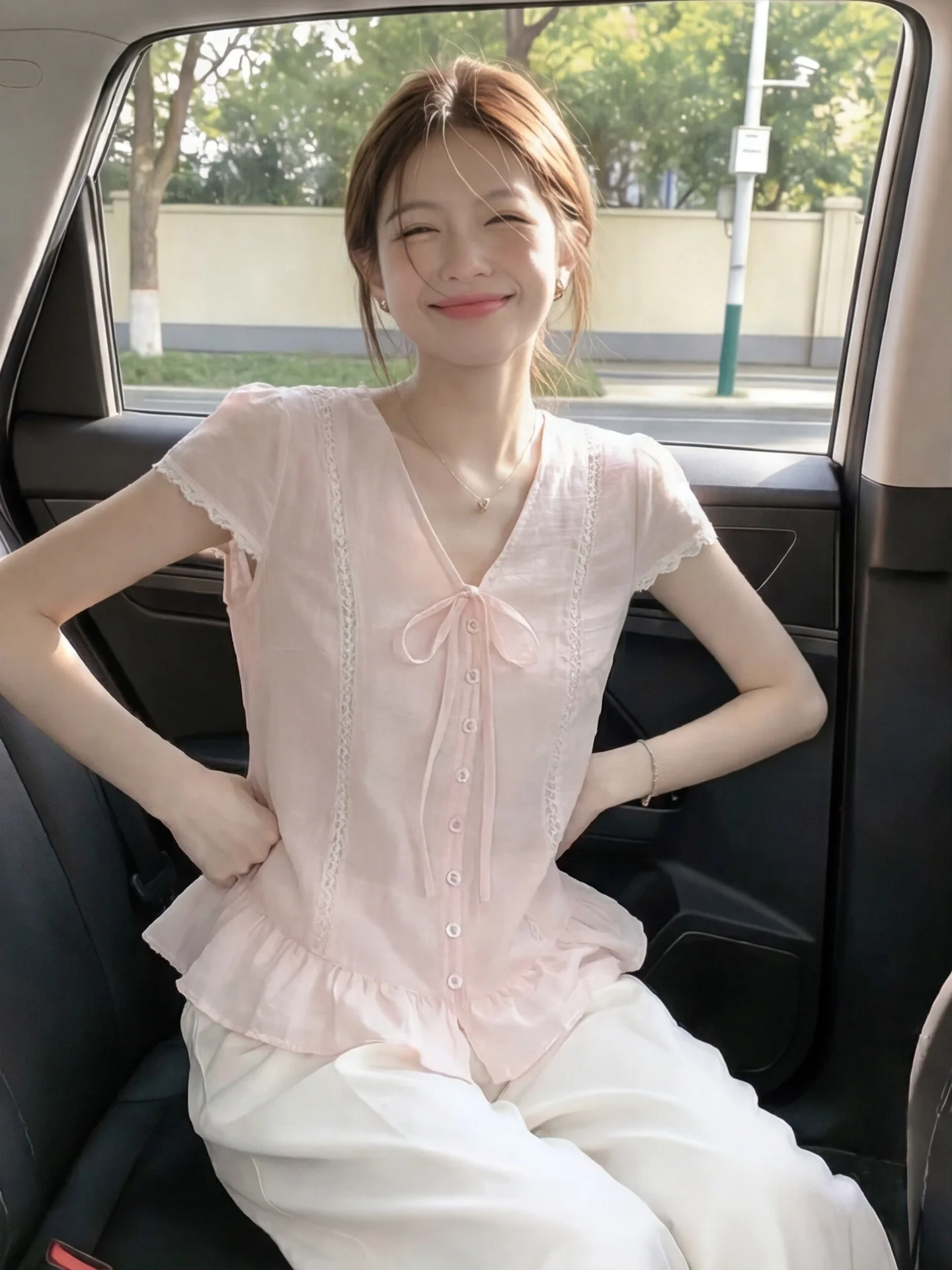 Lace Trim V-Neck Short Sleeve Loose Fit Women's Shirt with Belt Summer Commute Style Slimming Open Cardigan Casual Wear
Lace Trim V-Neck Short Sleeve Loose Fit Women's Shirt with Belt Summer Commute Style Slimming Open Cardigan Casual Wear