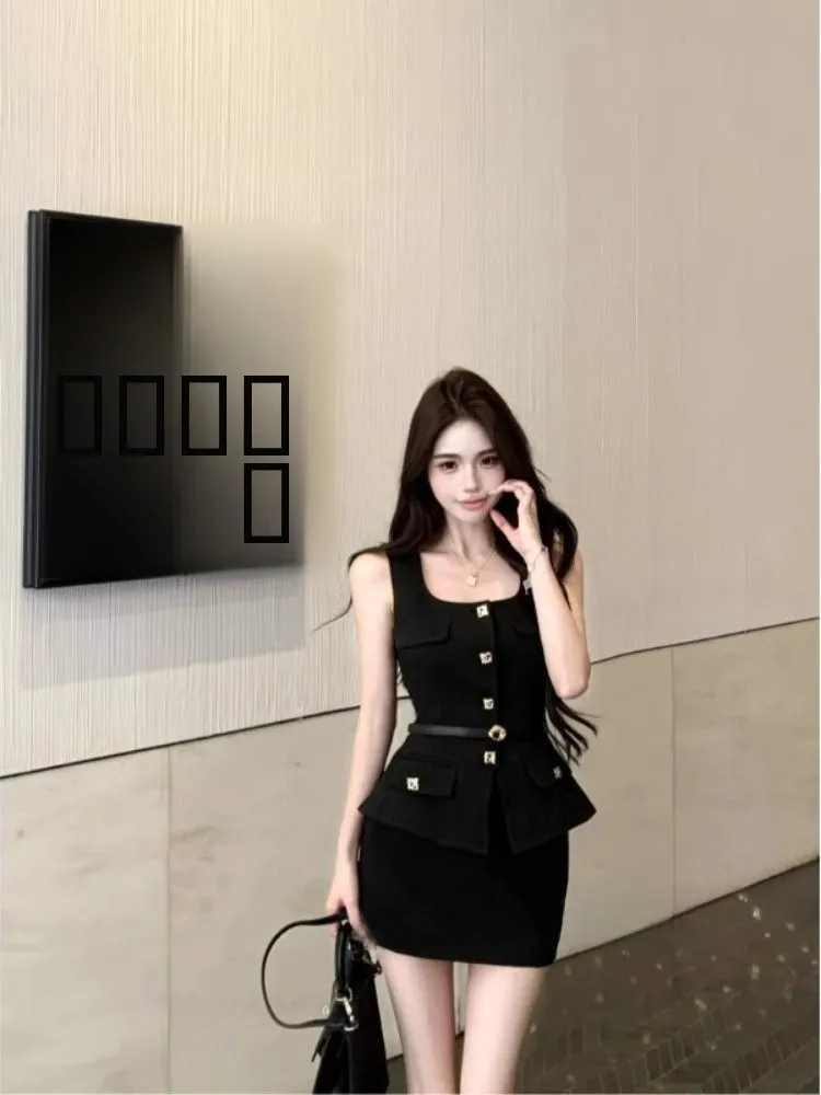 Элегантный женский комплект Small Fraance Sle, женский жилет с квадратным воротником, зимняя юбка с запахом, комплект из двух предметов
Элегантный женский комплект Small Fraance Sle, женский жилет с квадратным воротником, зимняя юбка с запахом, комплект из двух предметов