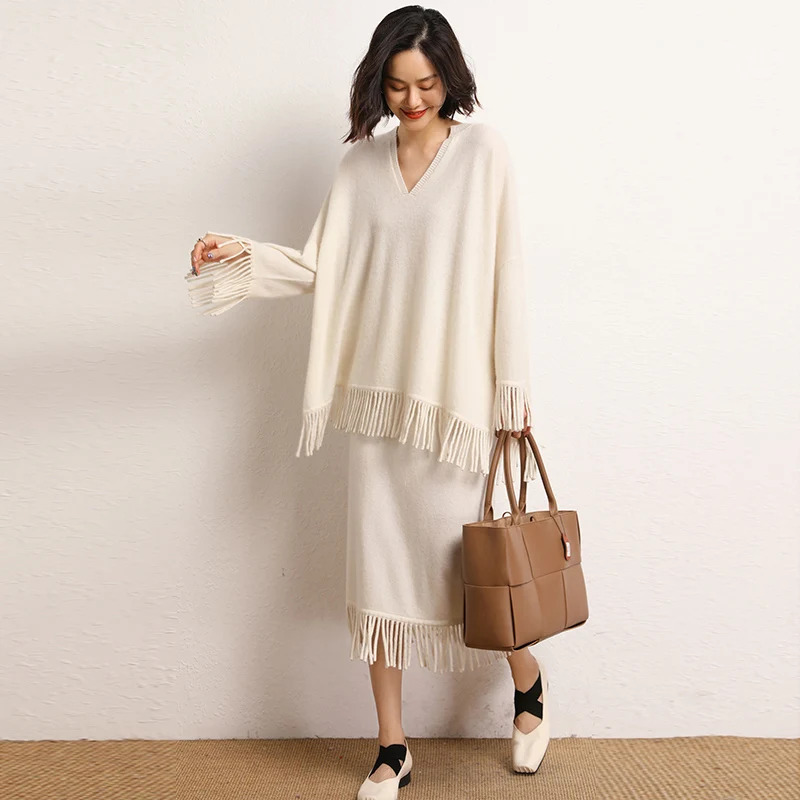 Women's matching set 100% cashmere collar pullover sweater casual solid color knitted fringe skirt two-piece set fashionable
Women's matching set 100% cashmere collar pullover sweater casual solid color knitted fringe skirt two-piece set fashionable