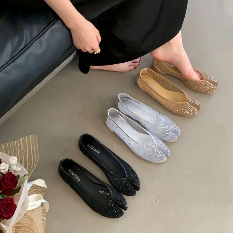 Women's Rhinestone Mesh Tabi Split Toe Ballet Flats Low Heel French Style Elegant Slip on Shoes Spring 2026
Women's Rhinestone Mesh Tabi Split Toe Ballet Flats Low Heel French Style Elegant Slip on Shoes Spring 2026