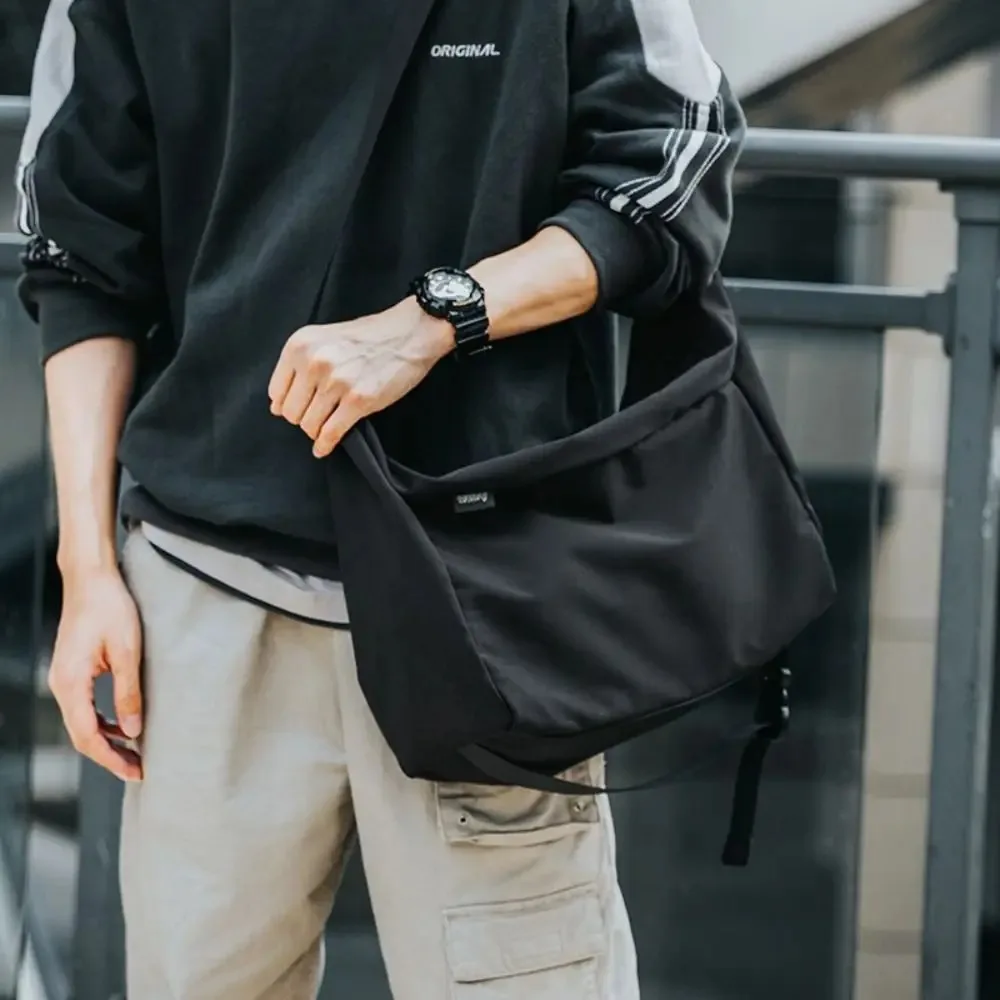 Fashion Men's Oxford Messenger Bag Laptop Waterproof Shoulder Bag Versatile Leisure Tool Bag Travel Fitness Single Bag
Fashion Men's Oxford Messenger Bag Laptop Waterproof Shoulder Bag Versatile Leisure Tool Bag Travel Fitness Single Bag
