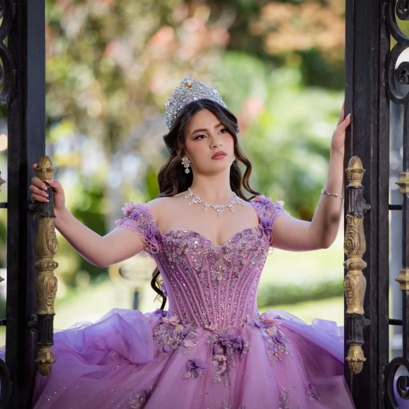 Shiny Purple Quinceanera Dress off-shoulder Glitter 3D Flower Decal Lace Layering Long tail vestidos de 15 Quinceanera Customiz
Shiny Purple Quinceanera Dress off-shoulder Glitter 3D Flower Decal Lace Layering Long tail vestidos de 15 Quinceanera Customiz