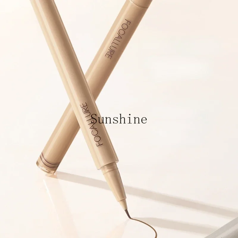 Eyeliner pen waterproof, not easy to smudge, long-lasting and extremely fine
Eyeliner pen waterproof, not easy to smudge, long-lasting and extremely fine