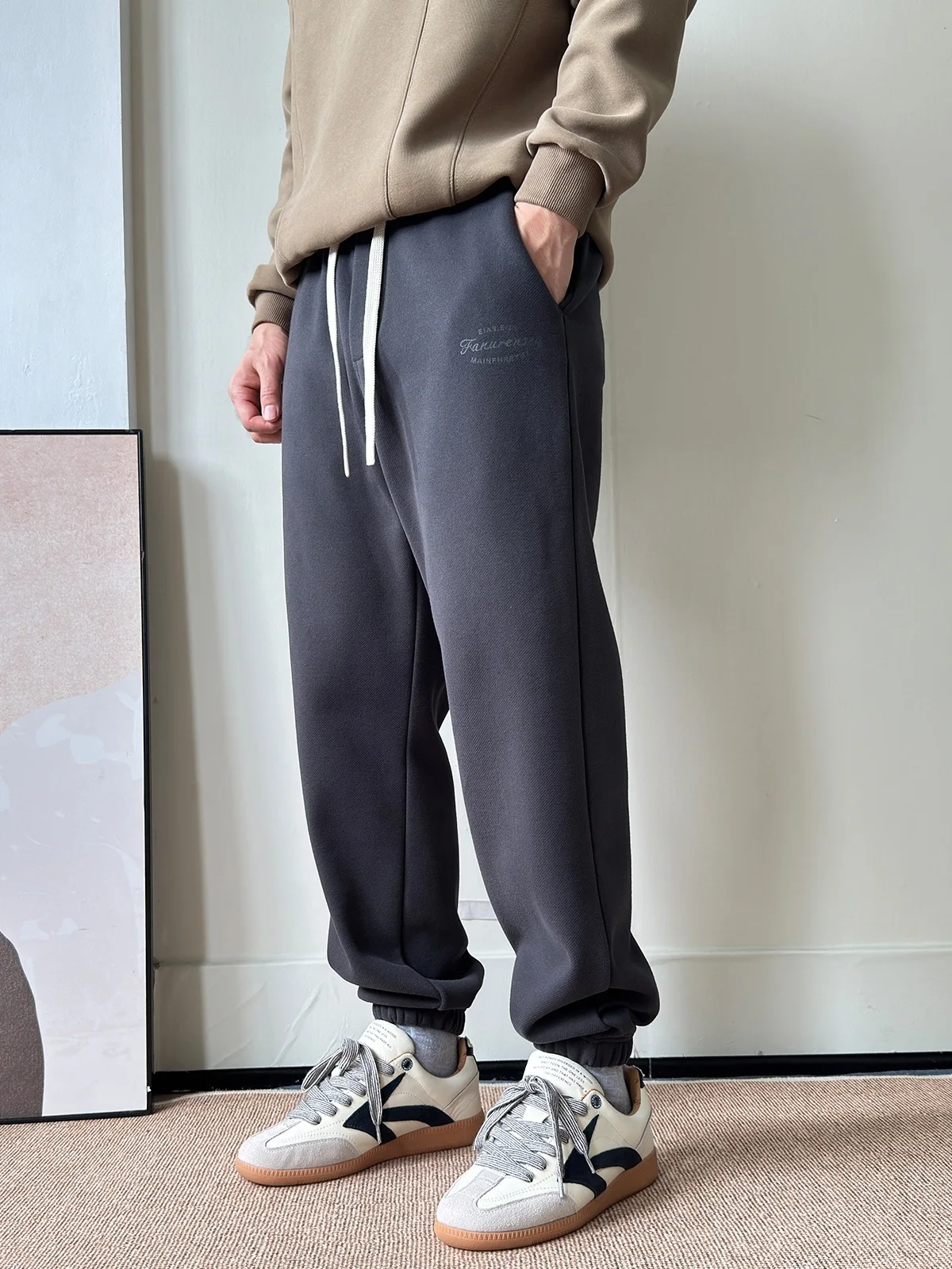 Мужские спортивные брюки American Sle Thiened Casual, свободные, теплые, с манжетами, для осени и зимы
Мужские спортивные брюки American Sle Thiened Casual, свободные, теплые, с манжетами, для осени и зимы