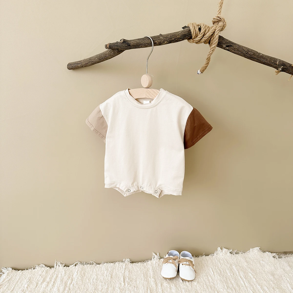 2023 летний новый модный комбинезон для маленьких мальчиков и девочек, градиентный цветной комбинезон с короткими рукавами для новорожденных, детский комбинезон
2023 летний новый модный комбинезон для маленьких мальчиков и девочек, градиентный цветной комбинезон с короткими рукавами для новорожденных, детский комбинезон