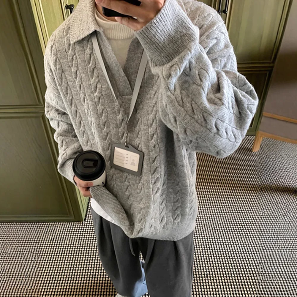 Серый искусственный свитер из двух частей без катышков для мужчин зимой, ленивый и высококачественный свитер с v-образным вырезом в корейском стиле внутри.
Серый искусственный свитер из двух частей без катышков для мужчин зимой, ленивый и высококачественный свитер с v-образным вырезом в корейском стиле внутри.