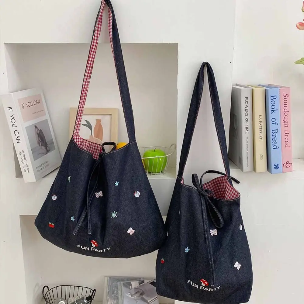 Cloth Double Sided Plaid Bag Korean Style Retro Denim Shoulder Bag Geometric Large Capacity Bohemian Messenger Bag Travel
Cloth Double Sided Plaid Bag Korean Style Retro Denim Shoulder Bag Geometric Large Capacity Bohemian Messenger Bag Travel