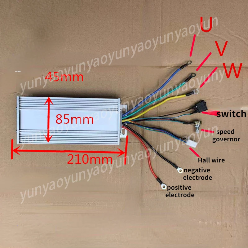 DC12V-24V 800W 40A Brushless Motor Controller DC Regulator Speed Three-phase for High Power Brushless Motor Driver 210*85*45mm
DC12V-24V 800W 40A Brushless Motor Controller DC Regulator Speed Three-phase for High Power Brushless Motor Driver 210*85*45mm
