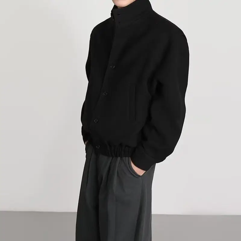 Шерстяная куртка премиум-класса в Корейском стиле, свободный крой, короткое пальто с воротником-стойкой для мужчин, острая уличная одежда, зимний слой, утолщенная изоляция
Шерстяная куртка премиум-класса в Корейском стиле, свободный крой, короткое пальто с воротником-стойкой для мужчин, острая уличная одежда, зимний слой, утолщенная изоляция