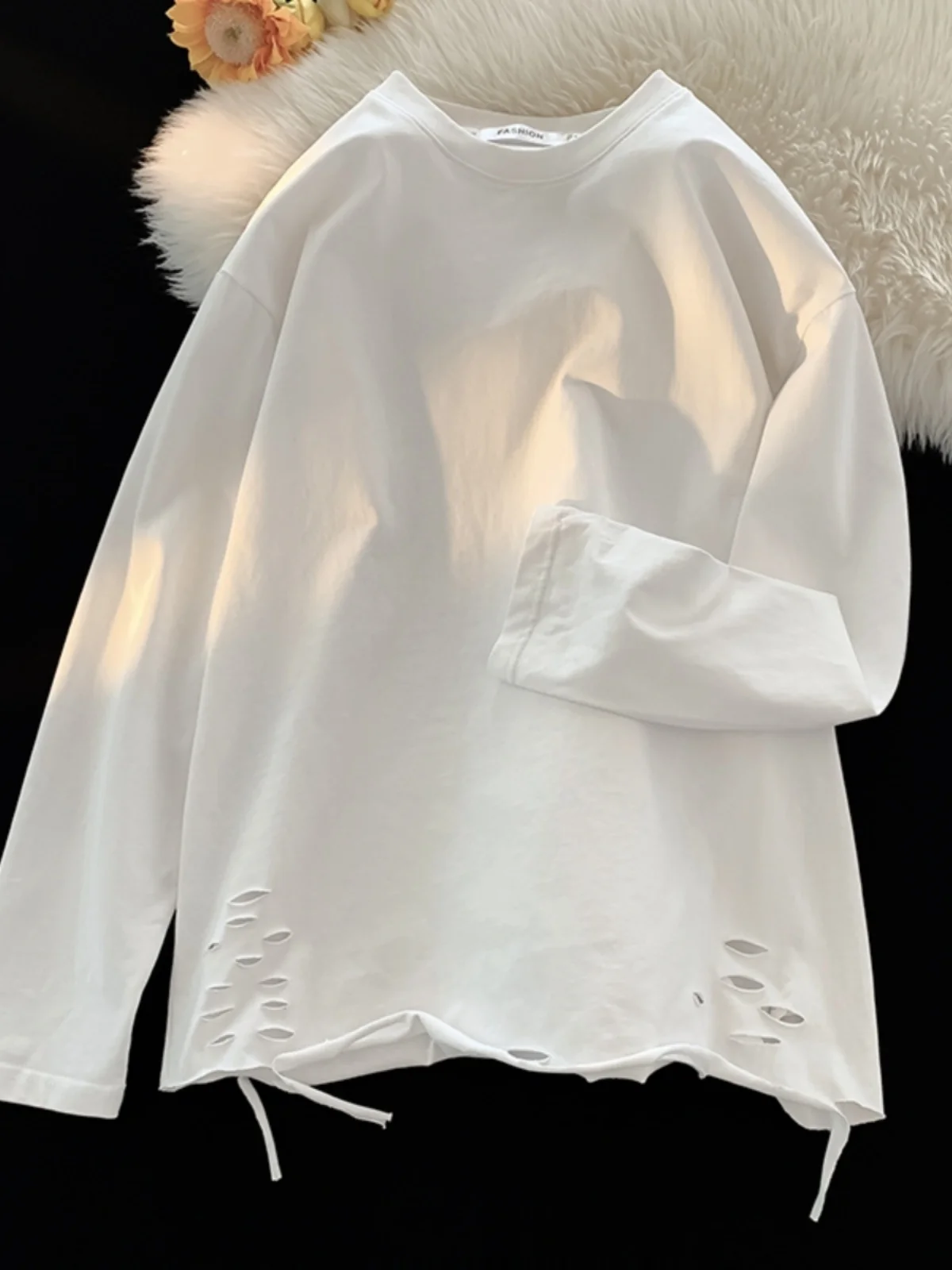 White Long Sve Cotton T-irt Men's Spring Autumn Heavyweight Inner Wear Hole Punch Base irt Trendy Brand Haome Layer...
White Long Sve Cotton T-irt Men's Spring Autumn Heavyweight Inner Wear Hole Punch Base irt Trendy Brand Haome Layer...