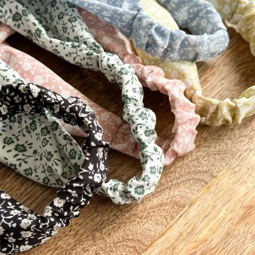Summer Autumn Small Daisy Floral Fabric Bandanas Chiffon Elastic Band Triangle HeadScarf Ladies Turban Woman
Summer Autumn Small Daisy Floral Fabric Bandanas Chiffon Elastic Band Triangle HeadScarf Ladies Turban Woman