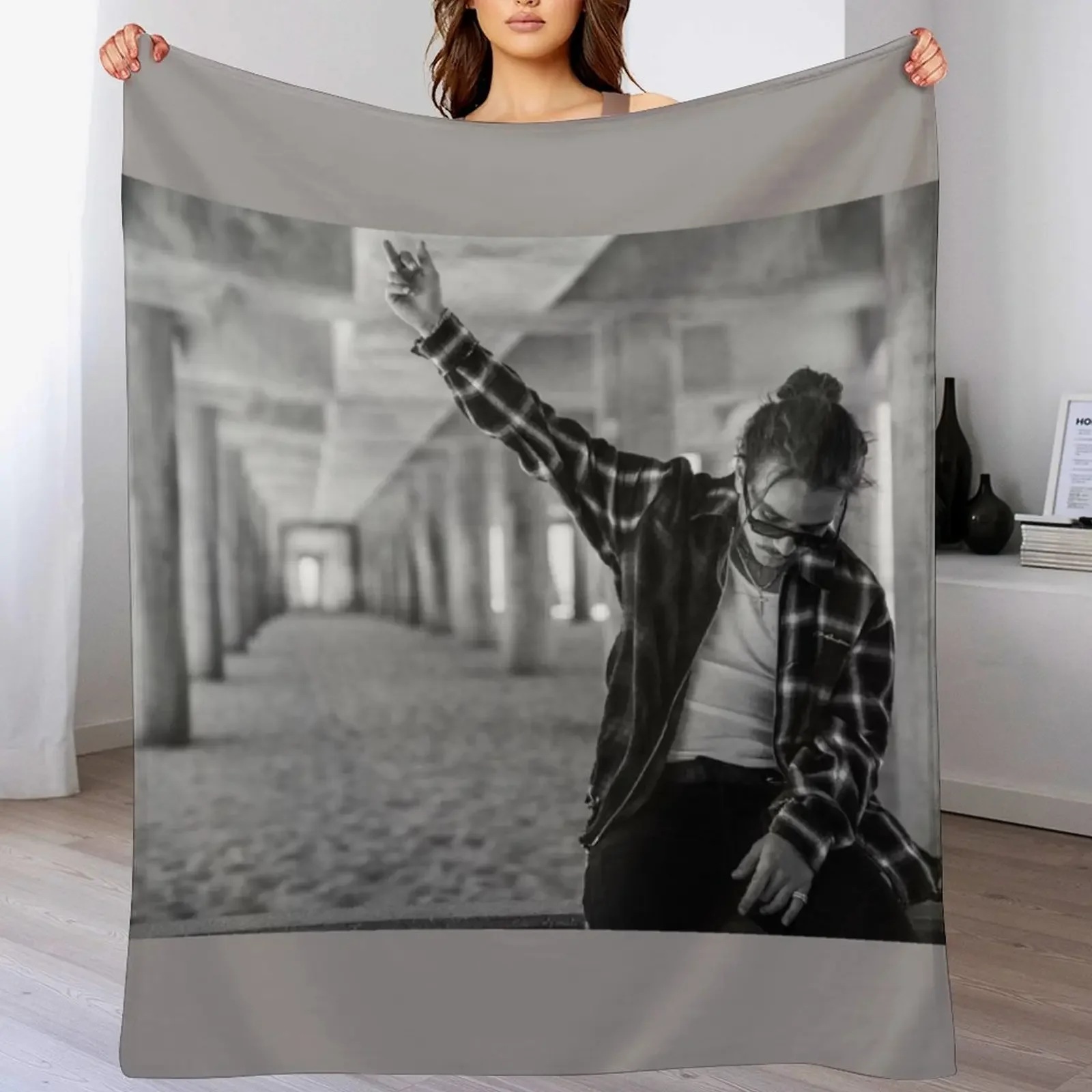 Yung Pinch Throw Blanket Moving valentine gift ideas Luxury Thicken Blankets
Yung Pinch Throw Blanket Moving valentine gift ideas Luxury Thicken Blankets