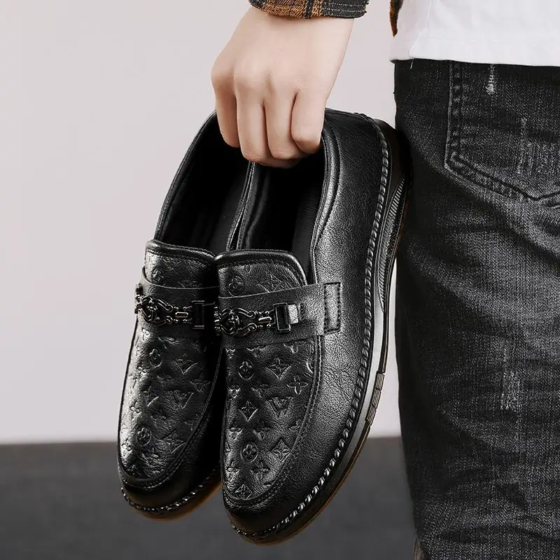 Fashion Leather Shoes for Men Formal Anti-Slip Shoes Business Breathable Shoes JZ-6818
Fashion Leather Shoes for Men Formal Anti-Slip Shoes Business Breathable Shoes JZ-6818